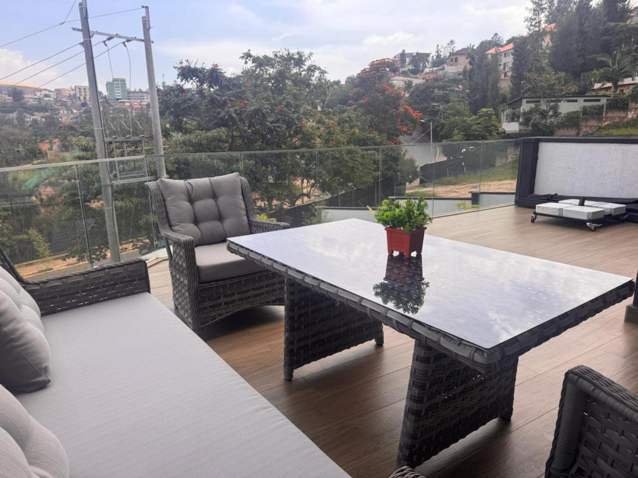 Cascadia Apartments Κιγκάλι Εξωτερικό φωτογραφία